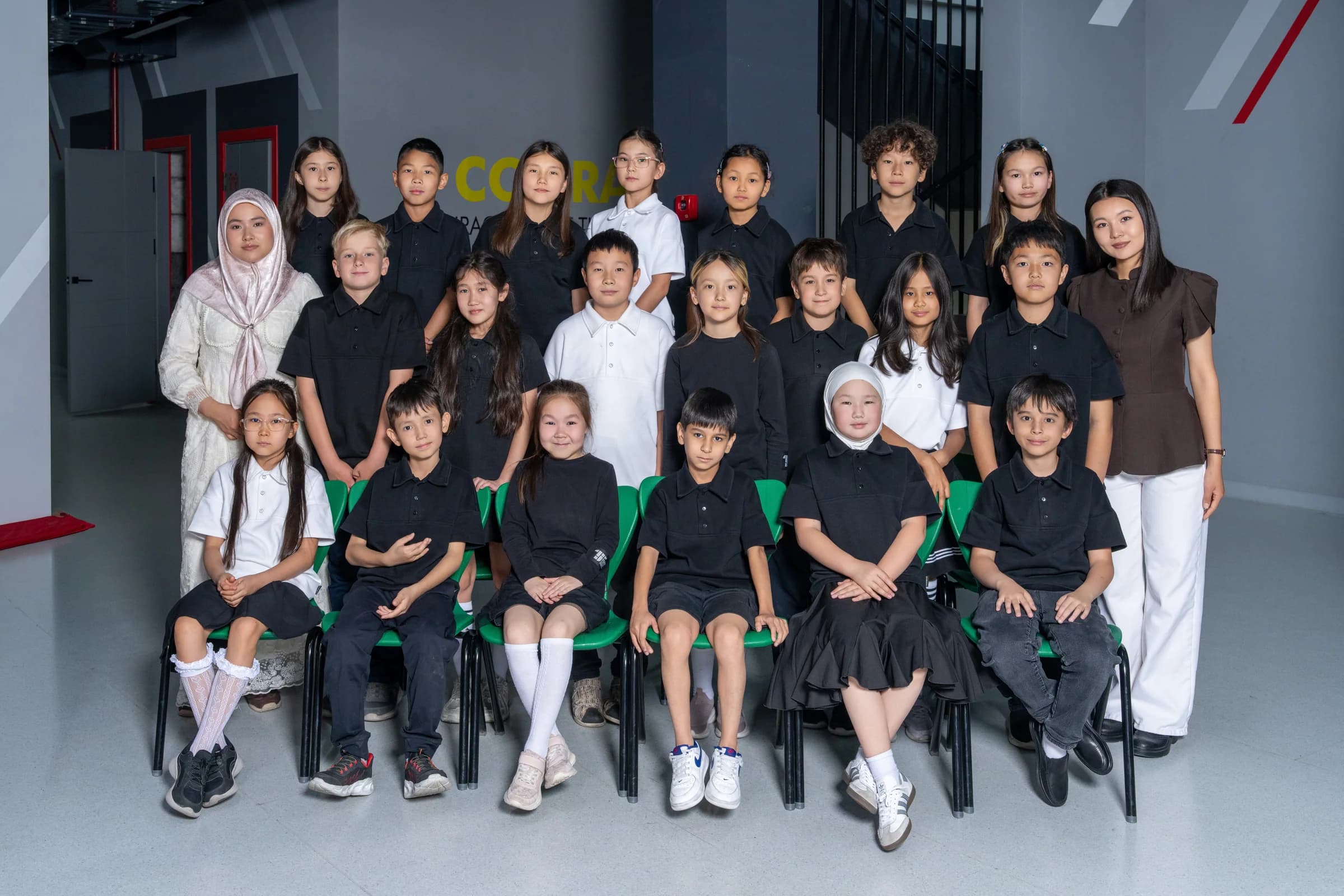 Junior school class photographs — Эрудит · 3-А
